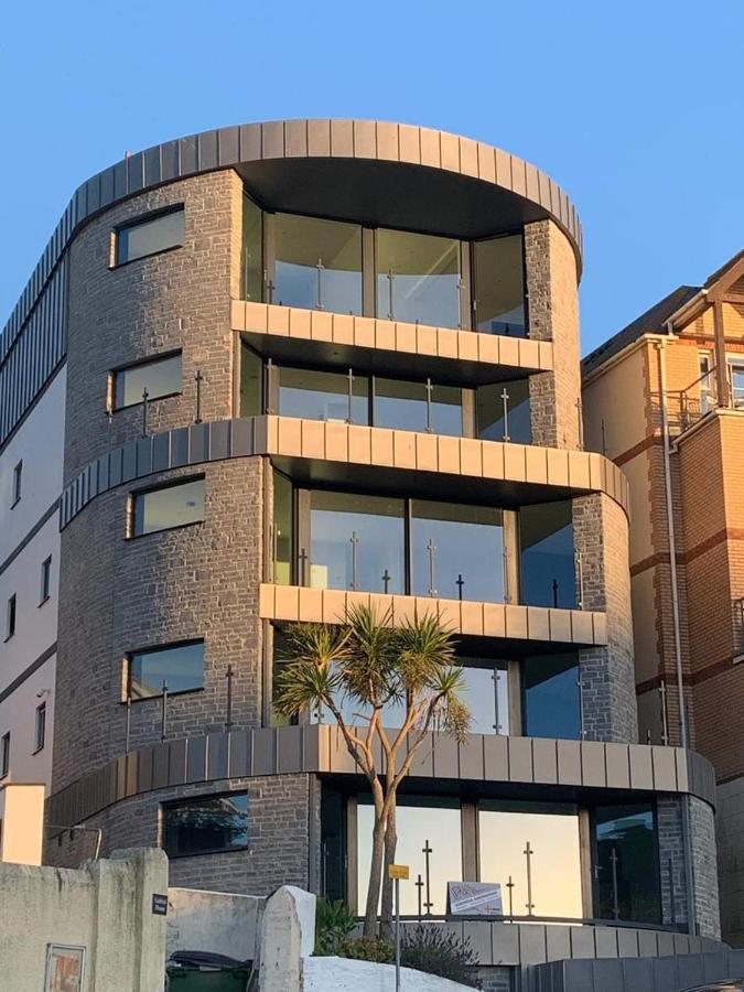 2 The View Apartments Ilfracombe - Seafront, Parking, Lift, Ev Exterior photo