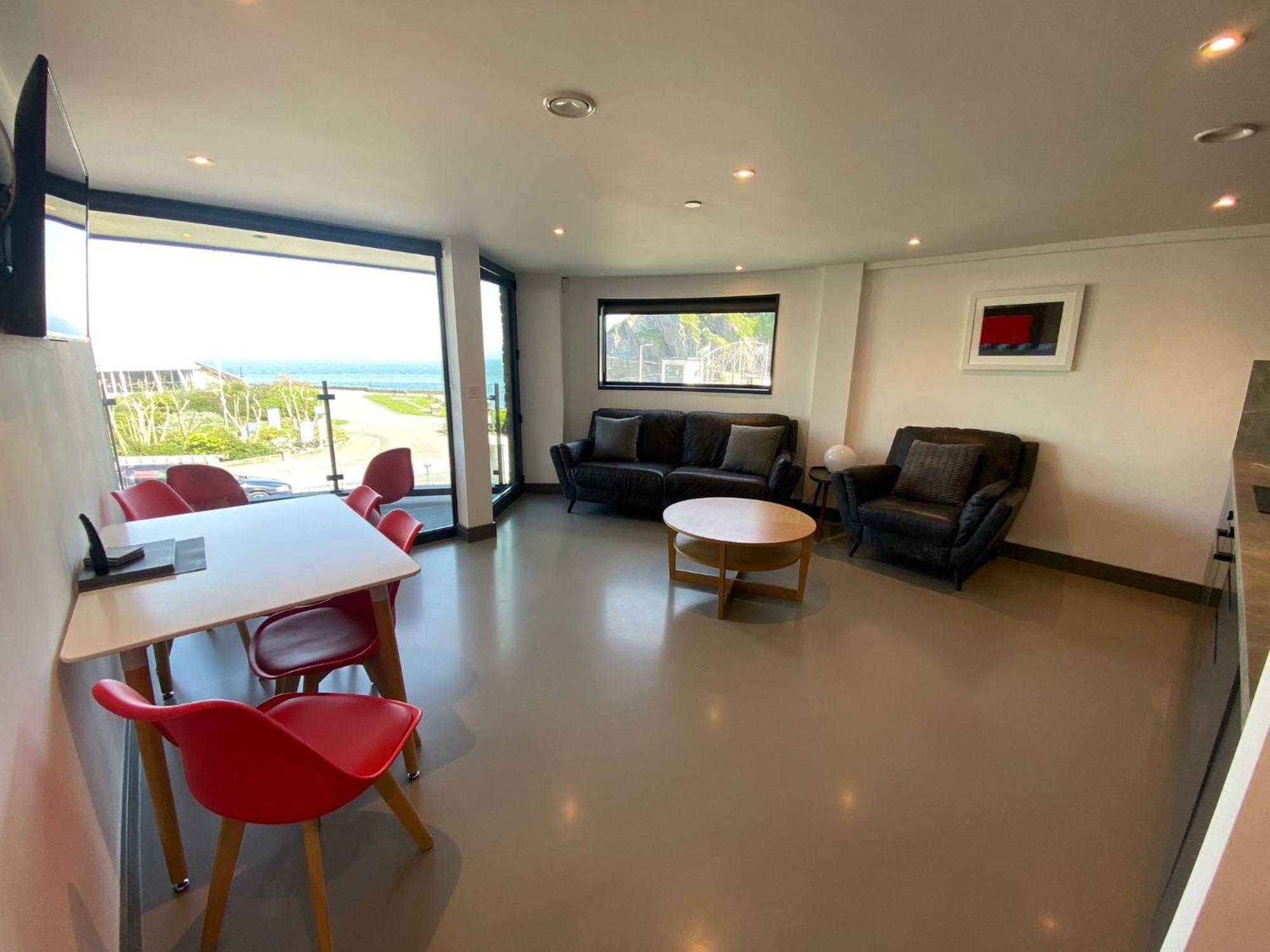 2 The View Apartments Ilfracombe - Seafront, Parking, Lift, Ev Exterior photo