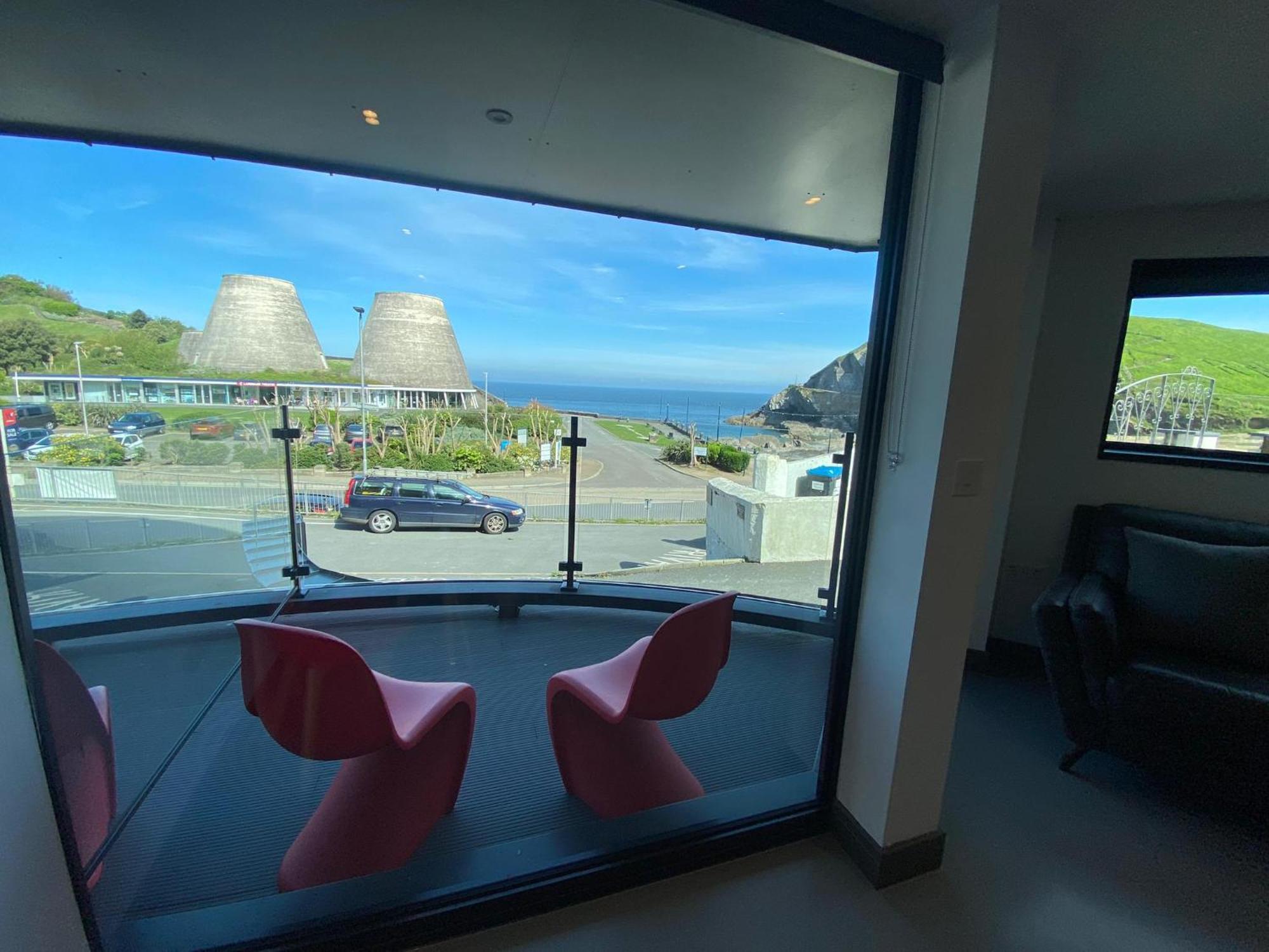2 The View Apartments Ilfracombe - Seafront, Parking, Lift, Ev Exterior photo