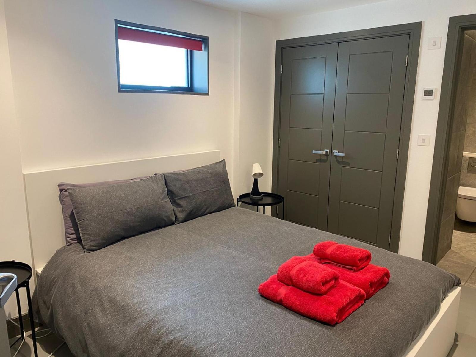 2 The View Apartments Ilfracombe - Seafront, Parking, Lift, Ev Exterior photo