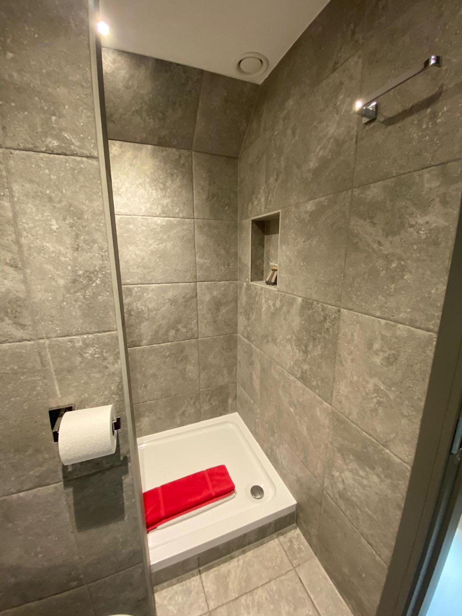 2 The View Apartments Ilfracombe - Seafront, Parking, Lift, Ev Exterior photo